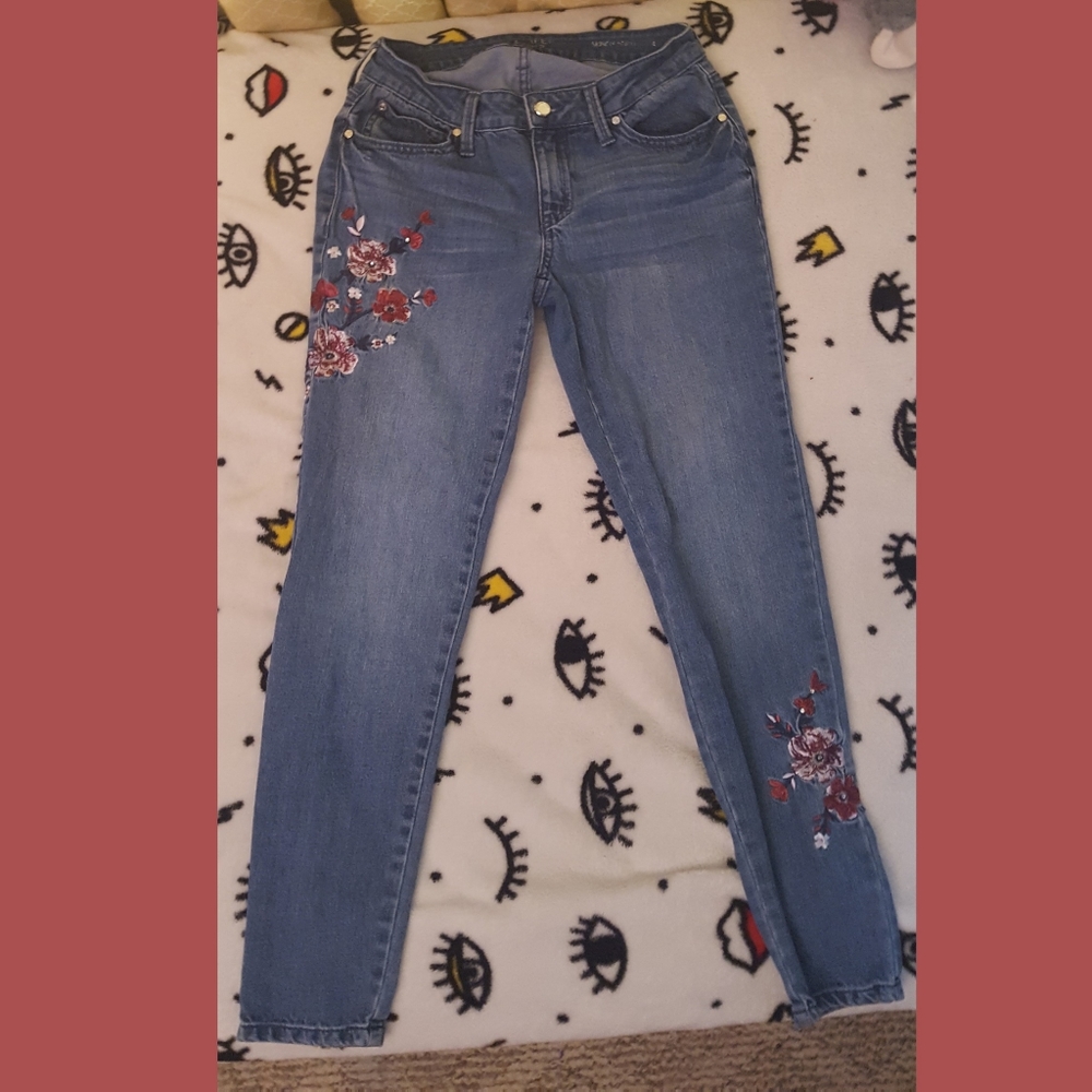 Jennifer Lopez Skinny Ankle Jeans